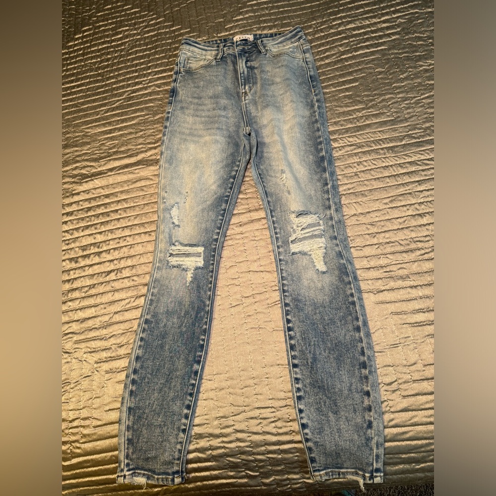 NWT Cello skinny jean